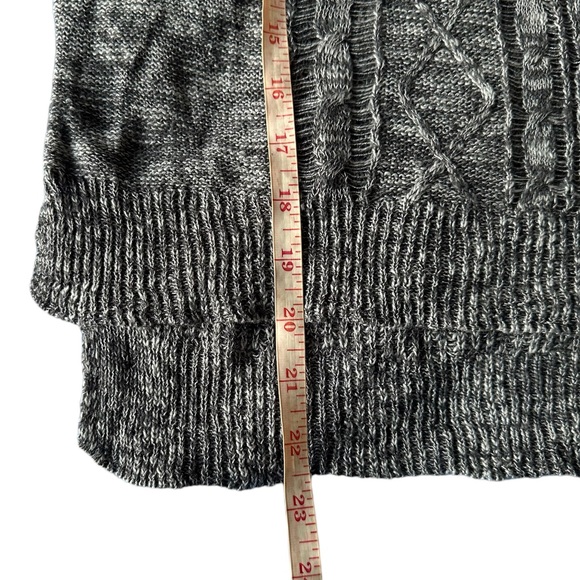 Hollister Black White Space Dye Hi Lo Knit Sweater Size Medium/Large - Picture 9 of 9